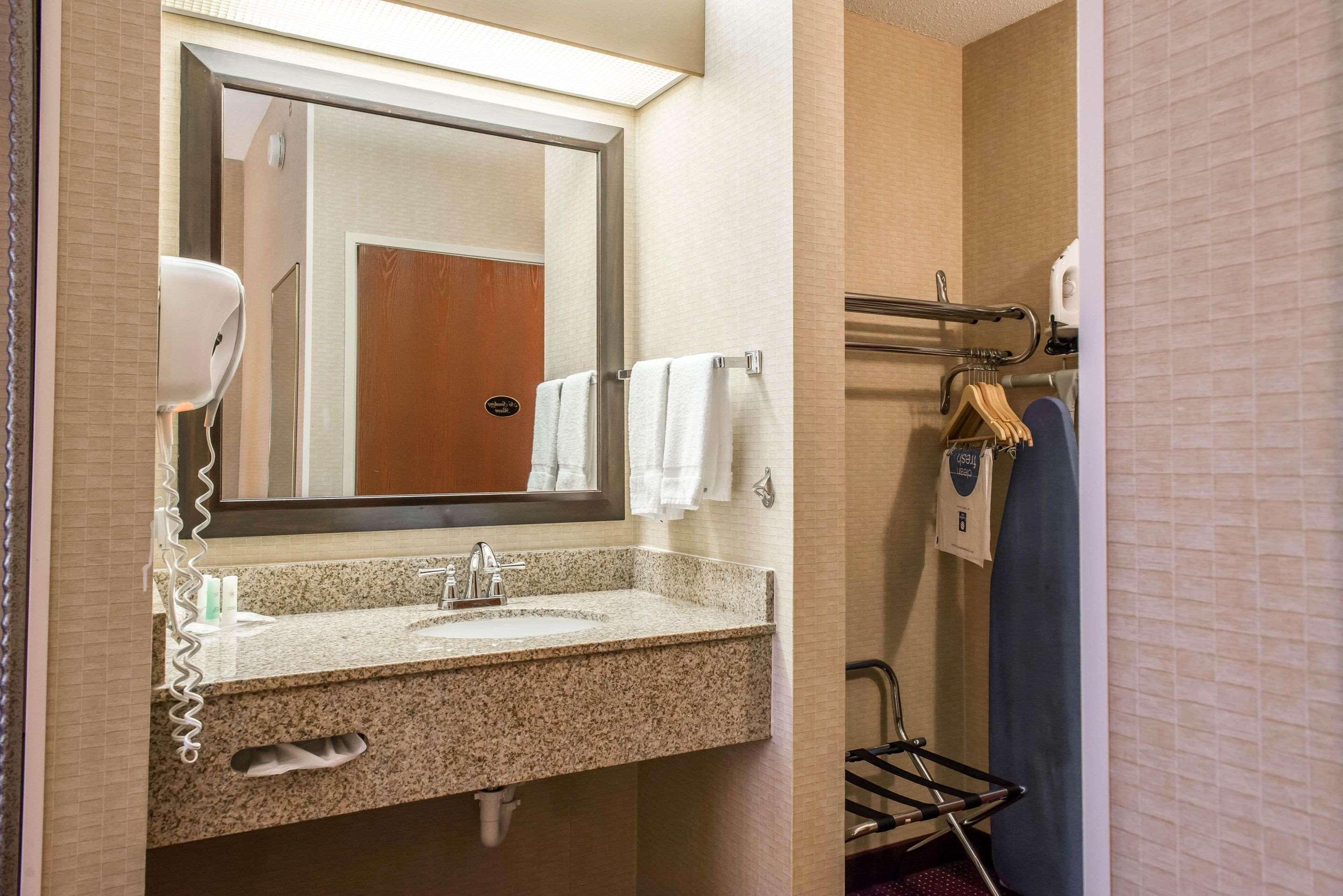 Comfort Inn Meadowlands Washington Bagian luar foto